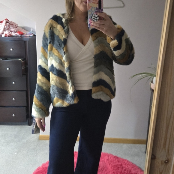 Buddy Love Chevron Faux Fur Jacket in Blue and Tan - Picture 3 of 3